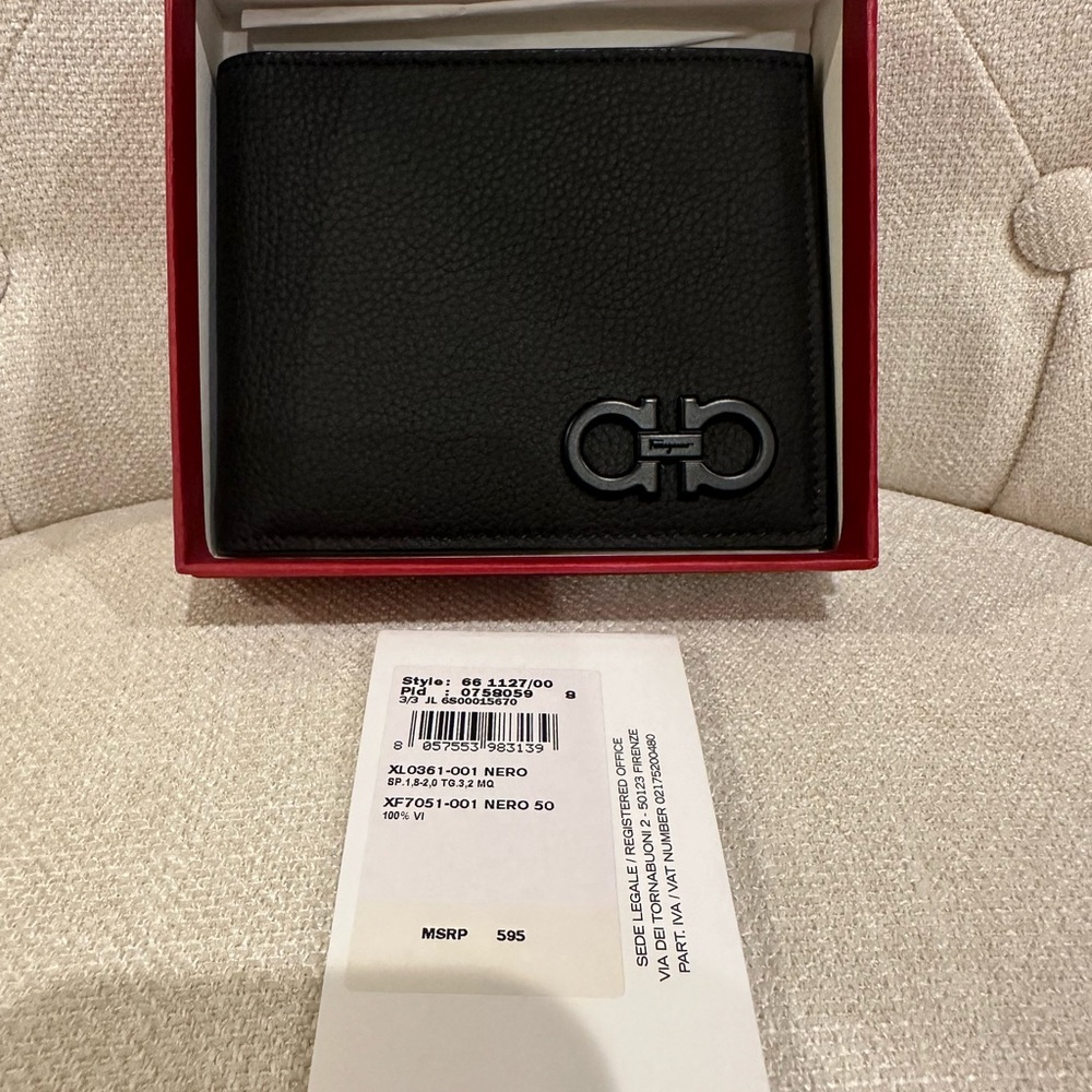 Ferragamo
Men's Tonal Gancini Leather Bifold Wallet